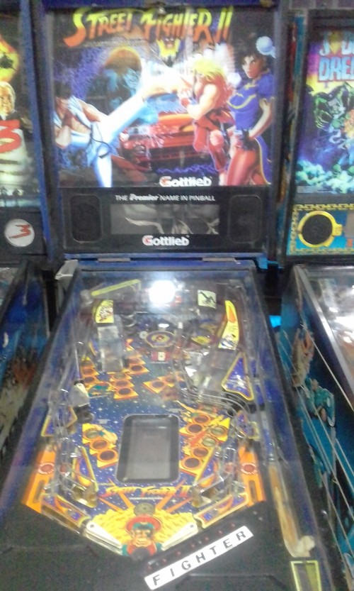 COSTARICA1993GOTTLIEBSTREETFIGHTER2PINBALLMACHINE.jpg