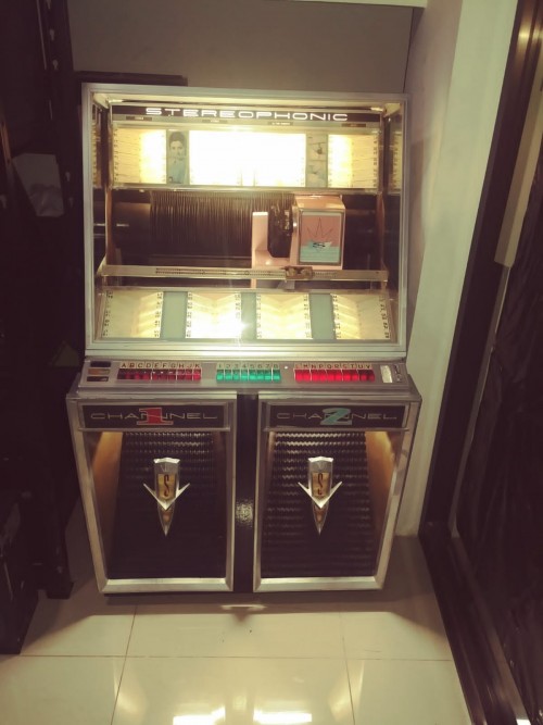 COSTARICASCALLCENTERhasa1959SEEBURG222JUKEBOX.jpg