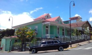 ANTIQUE-CENTRALAMERICAMANSION.-BARRIO-AMON-MERCEDES-LIMOUSINE-CITY-TOURS-3-300x180.jpg